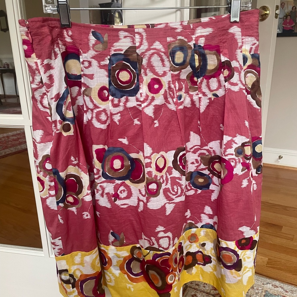 BCBG Maxazaria lined cotton skirt size 10